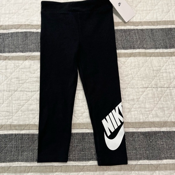 Nike Black Leggings - Picture 1 of 2